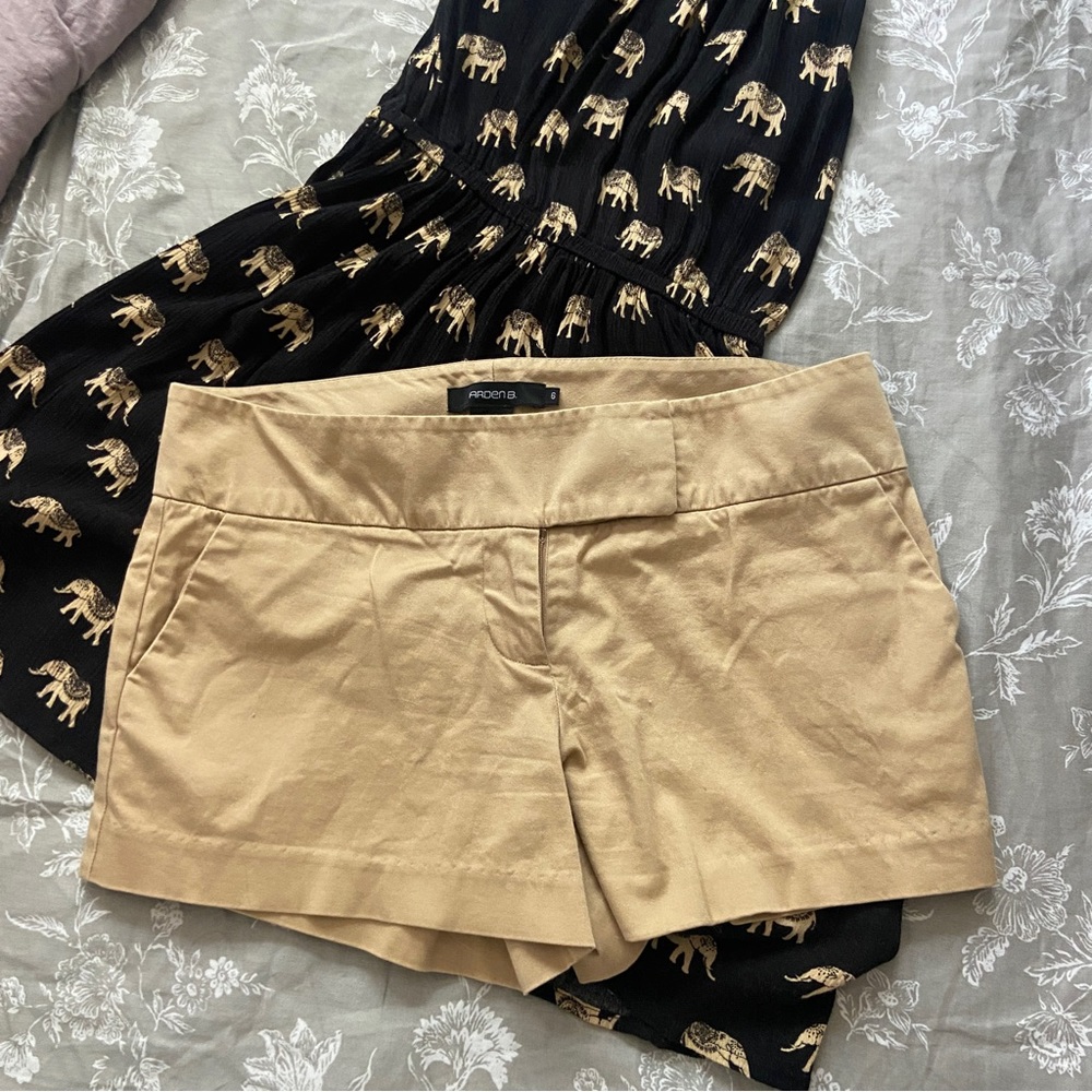 Arden B dress shorts size 6